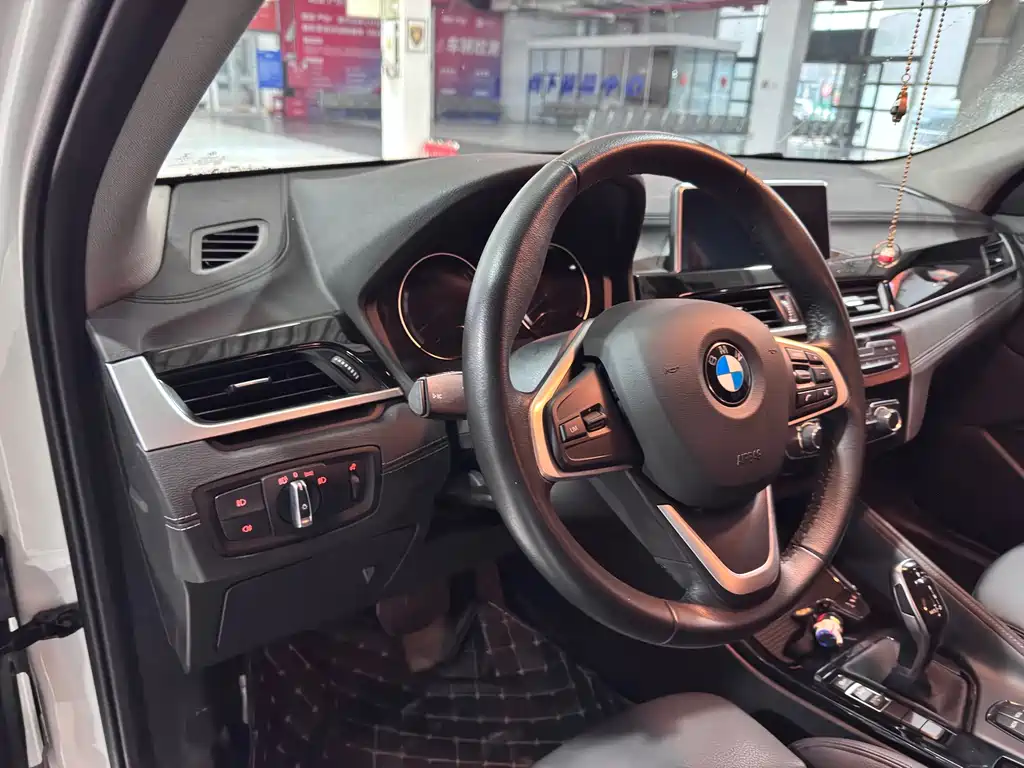 BMW X2 (Import) — фото 11
