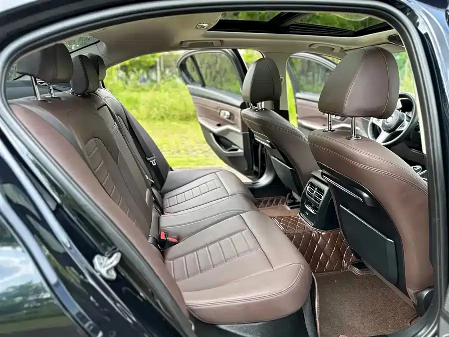 BMW 3 Series — фото 10