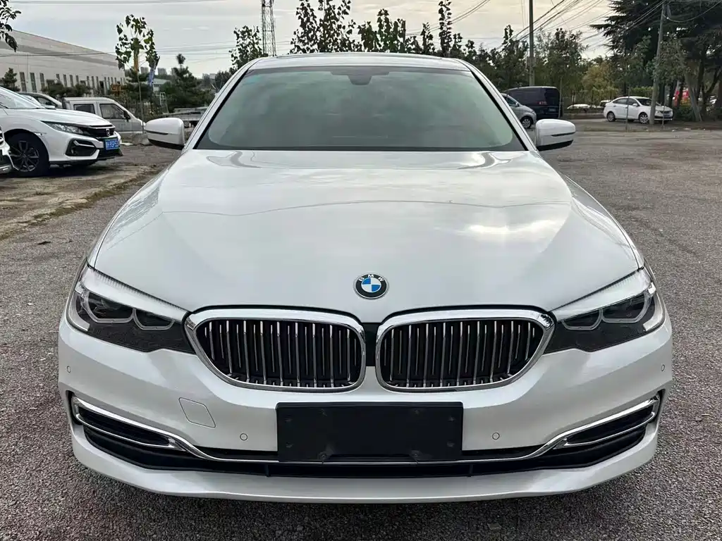 BMW 5 Series — фото 2