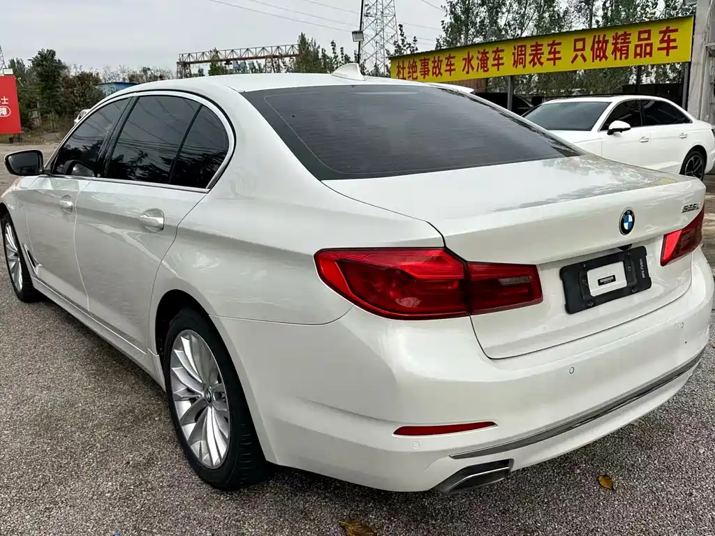 BMW 5 Series — фото 3
