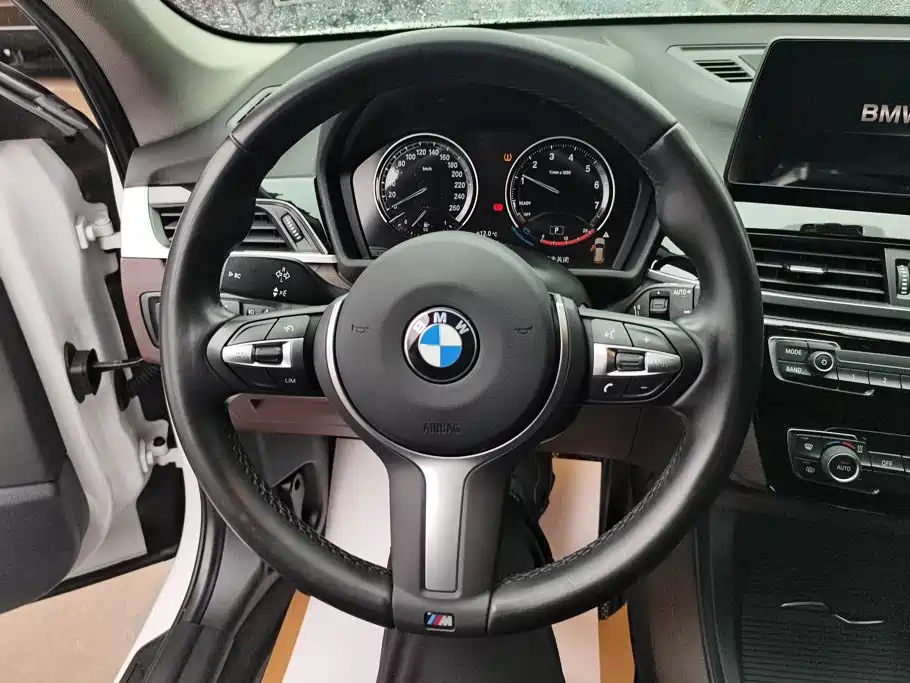 BMW X1 — фото 15