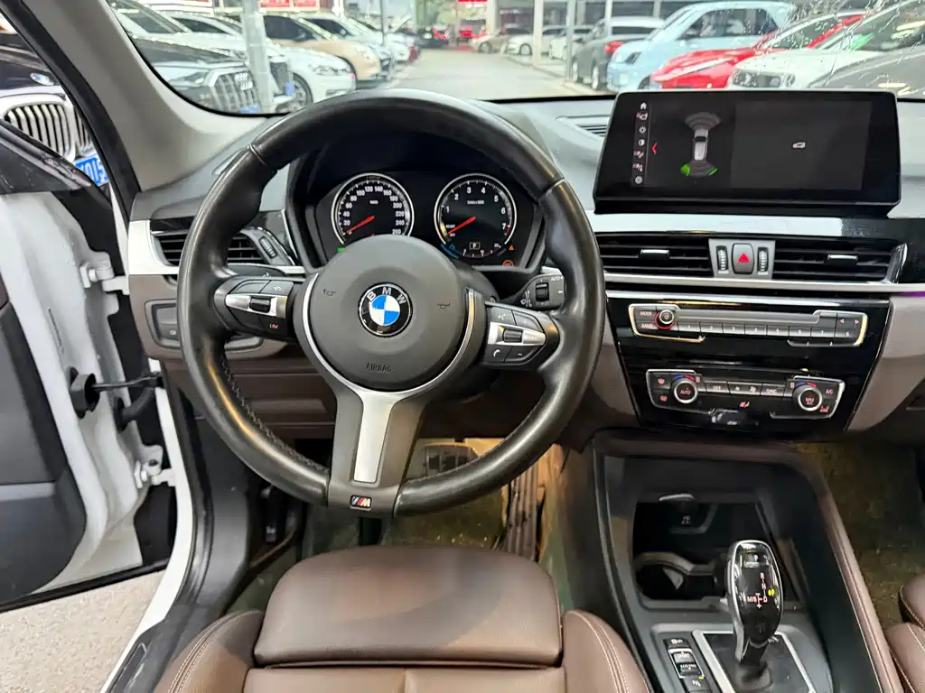 BMW X1 — фото 13
