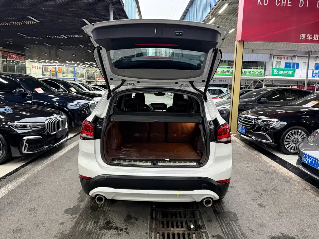 BMW X1 — фото 17