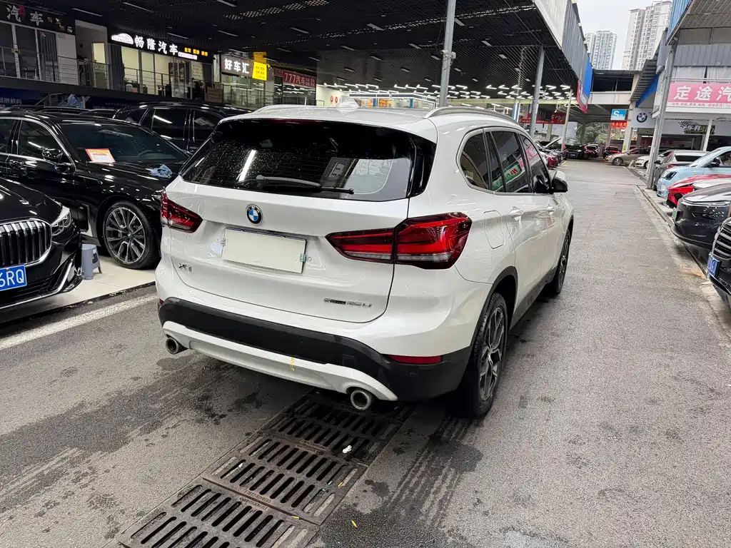 BMW X1 — фото 4