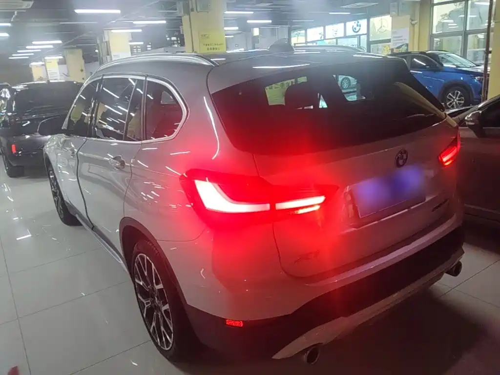BMW X1 — фото 4