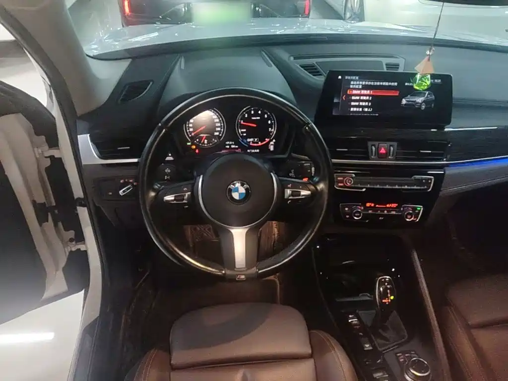 BMW X1 — фото 10
