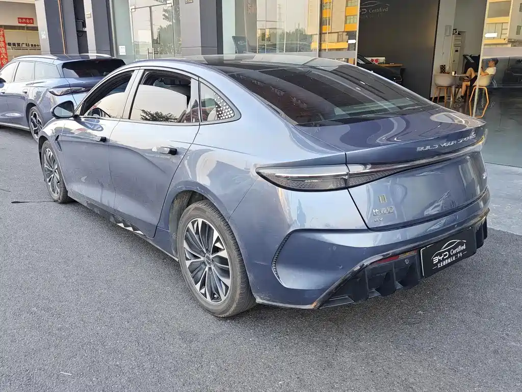 BYD Seal — фото 11