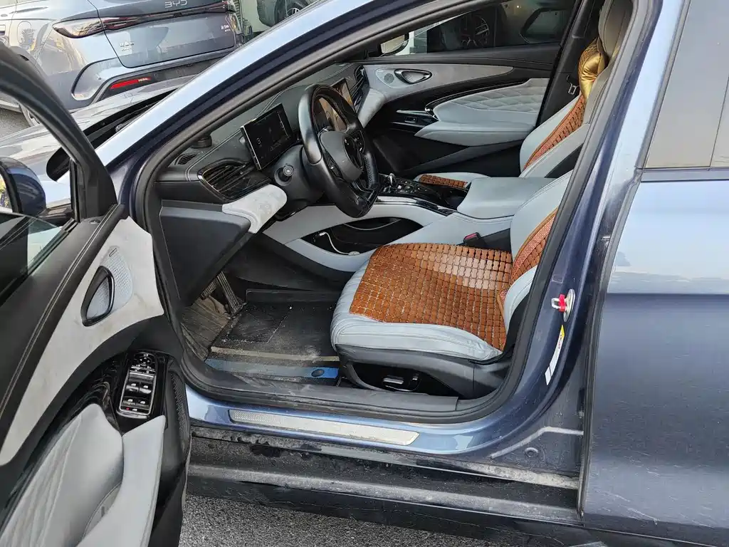 BYD Seal — фото 4
