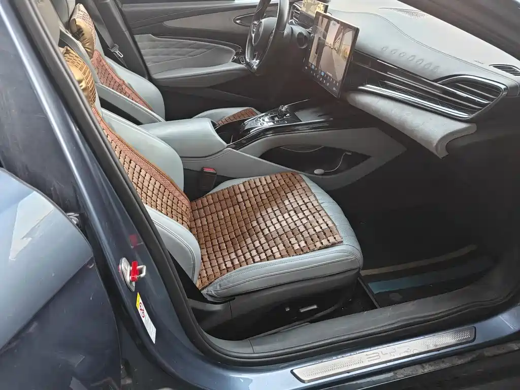 BYD Seal — фото 6