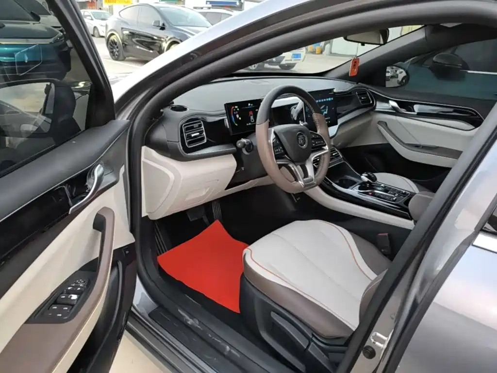 BYD Qin PLUS — фото 15