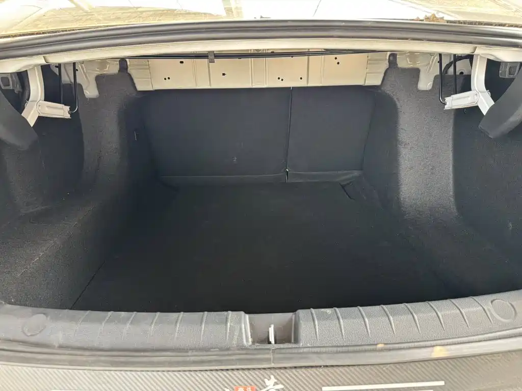 BYD Seal 05 DM-i — фото 17