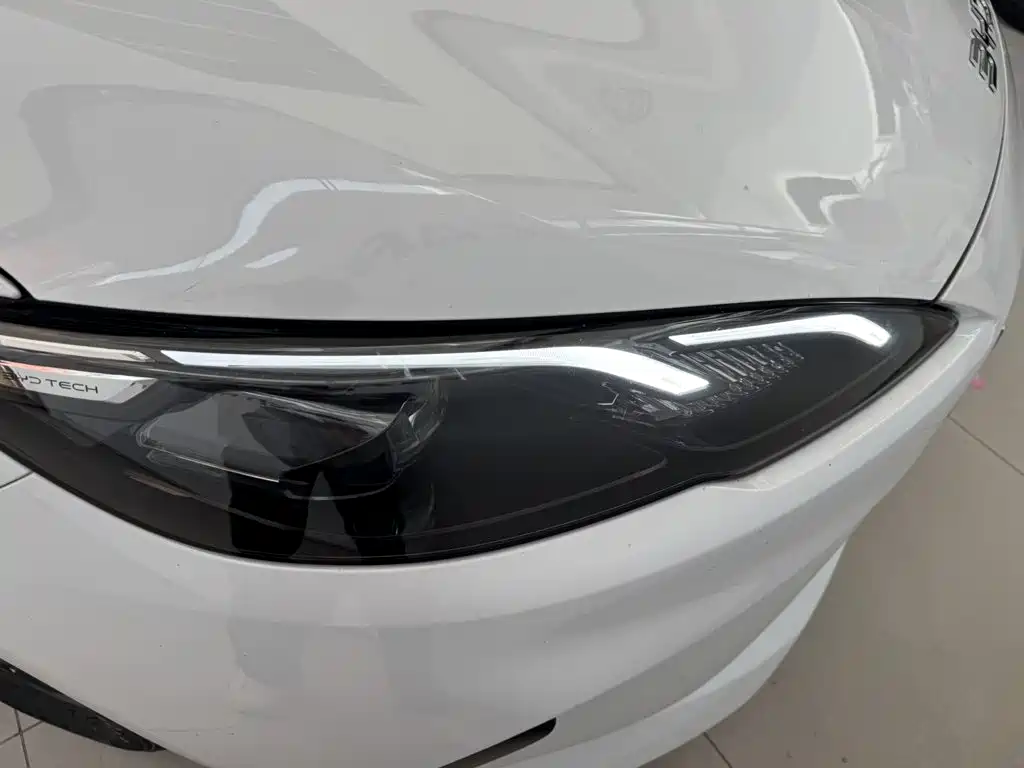 BYD Seal 05 DM-i — фото 3
