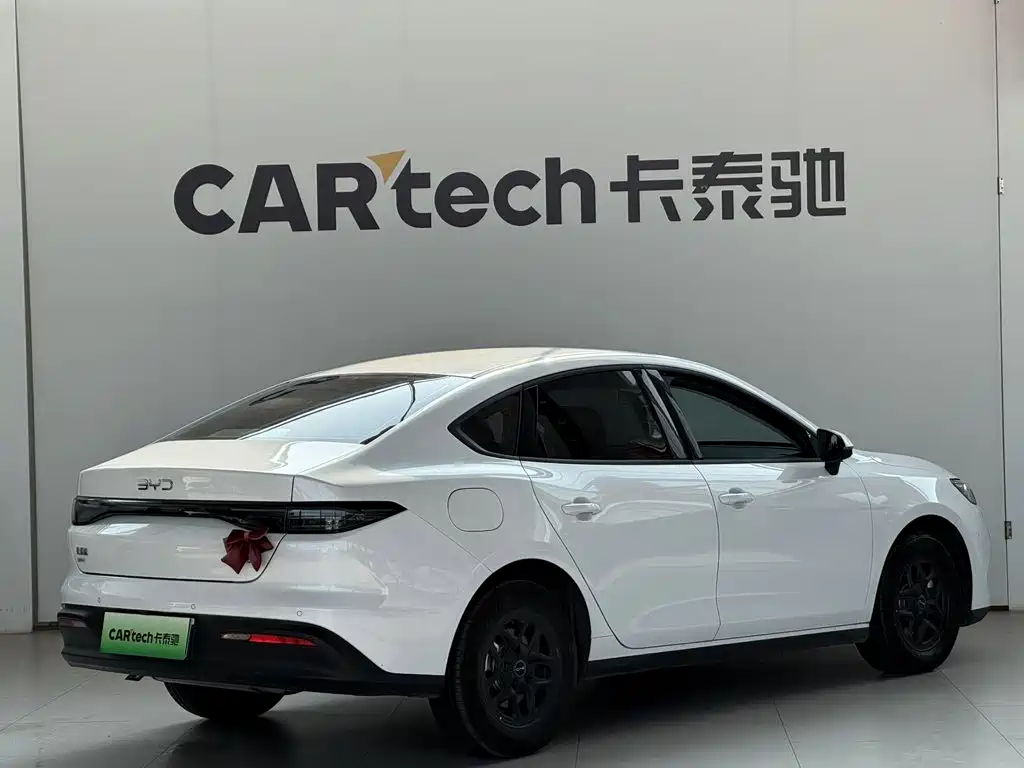BYD Seal 05 DM-i — фото 4