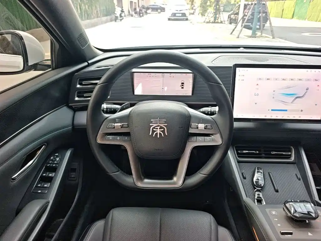 BYD Qin L — фото 11