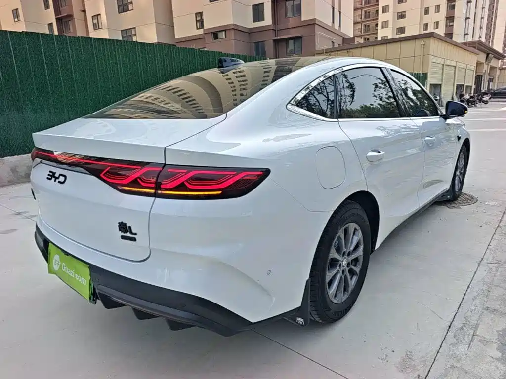 BYD Qin L — фото 7