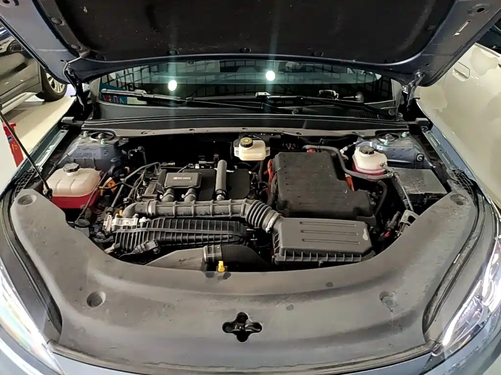 BYD Seal 05 DM-i — фото 10