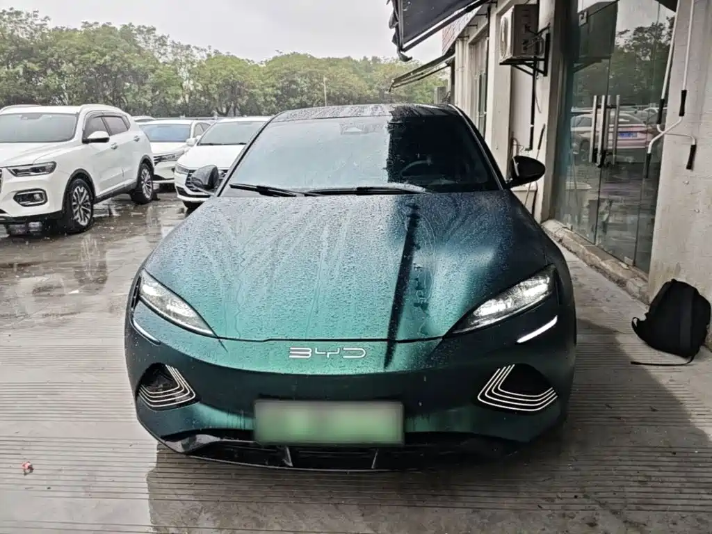 BYD Seal — фото 2