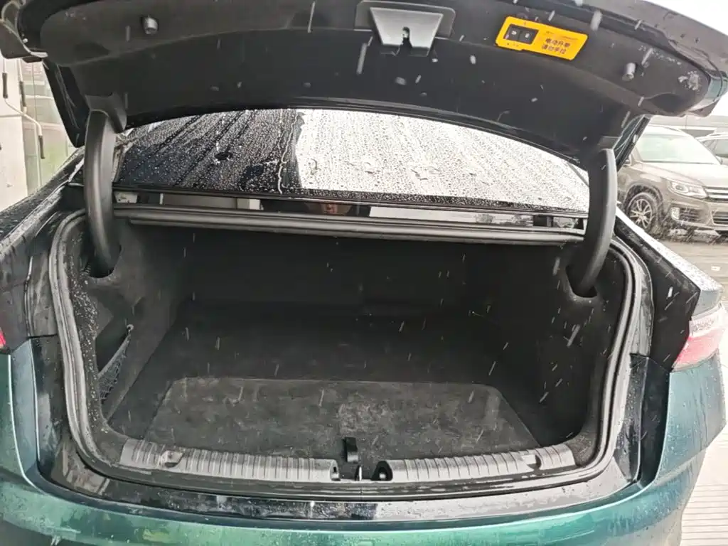 BYD Seal — фото 18