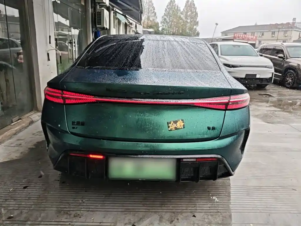 BYD Seal — фото 5