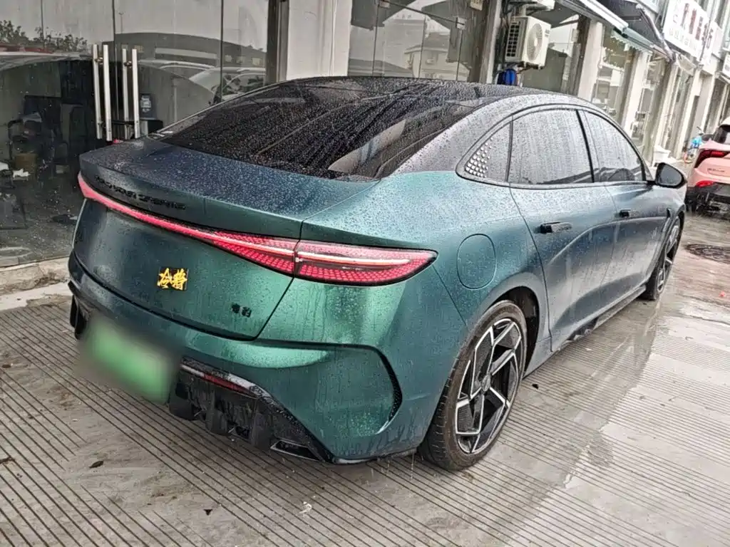 BYD Seal — фото 6