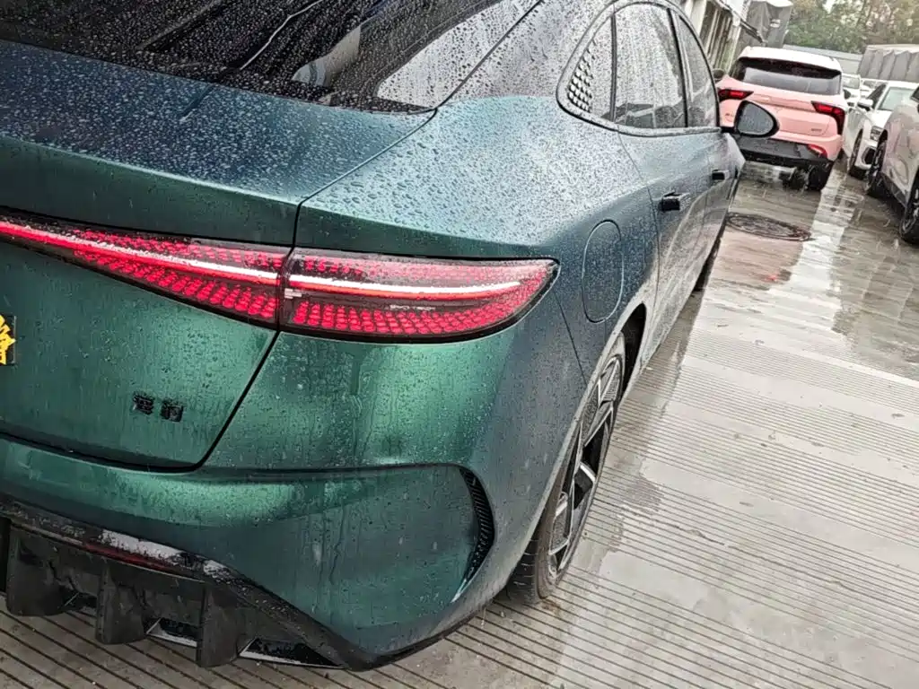 BYD Seal — фото 7