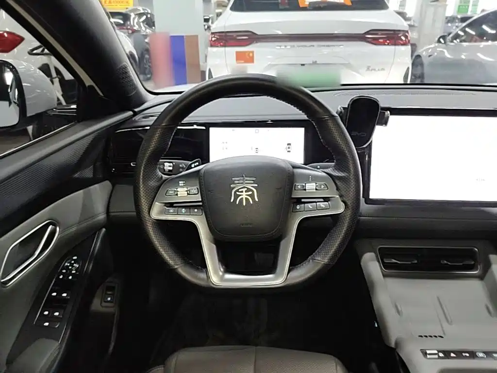 BYD Qin L — фото 11