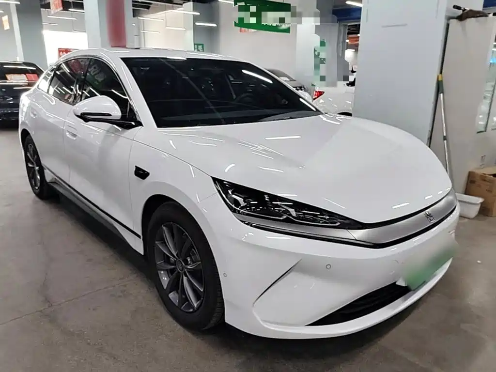 BYD Qin L — фото 4