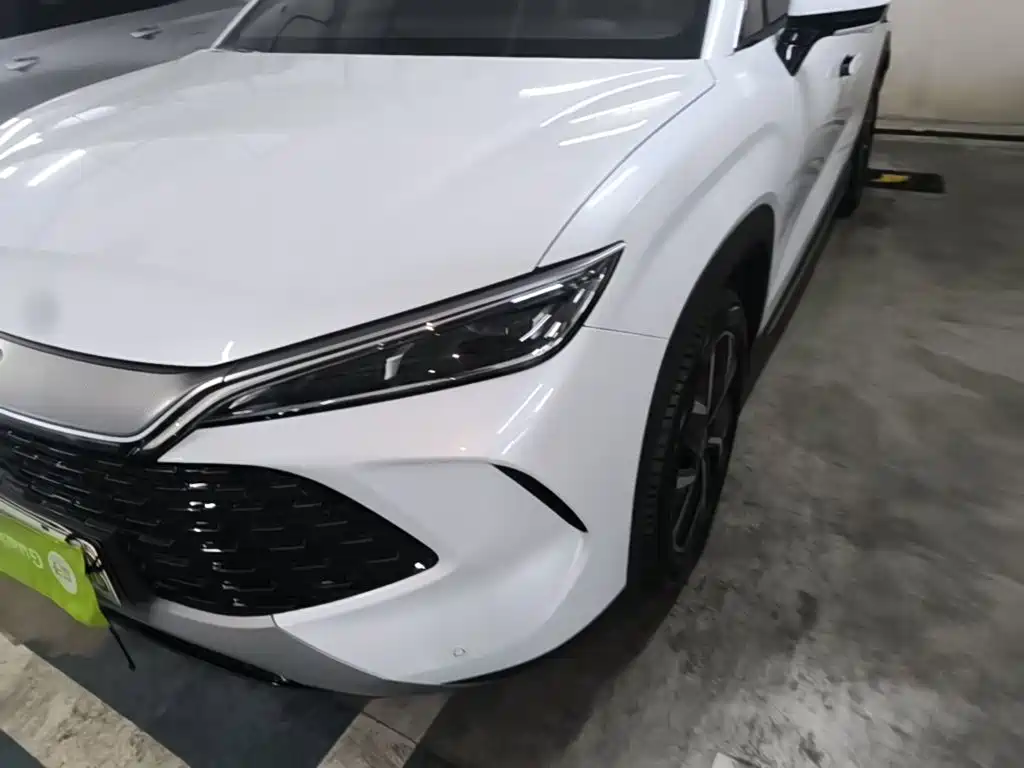 BYD L DM-i — фото 24