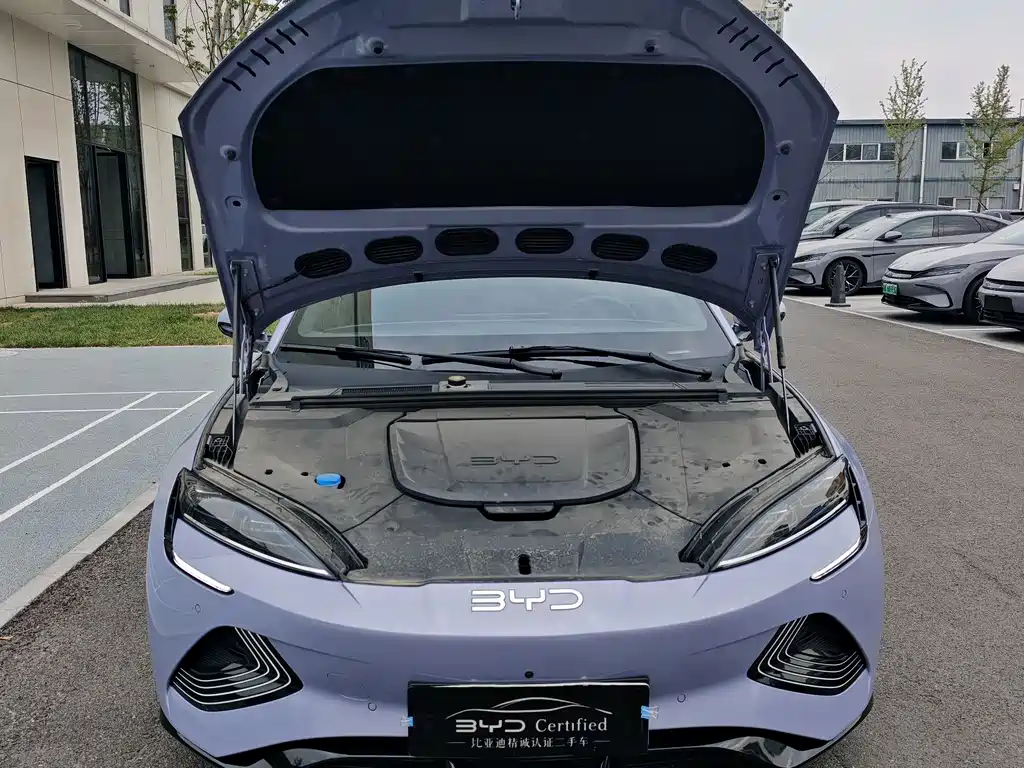 BYD Seal — фото 2