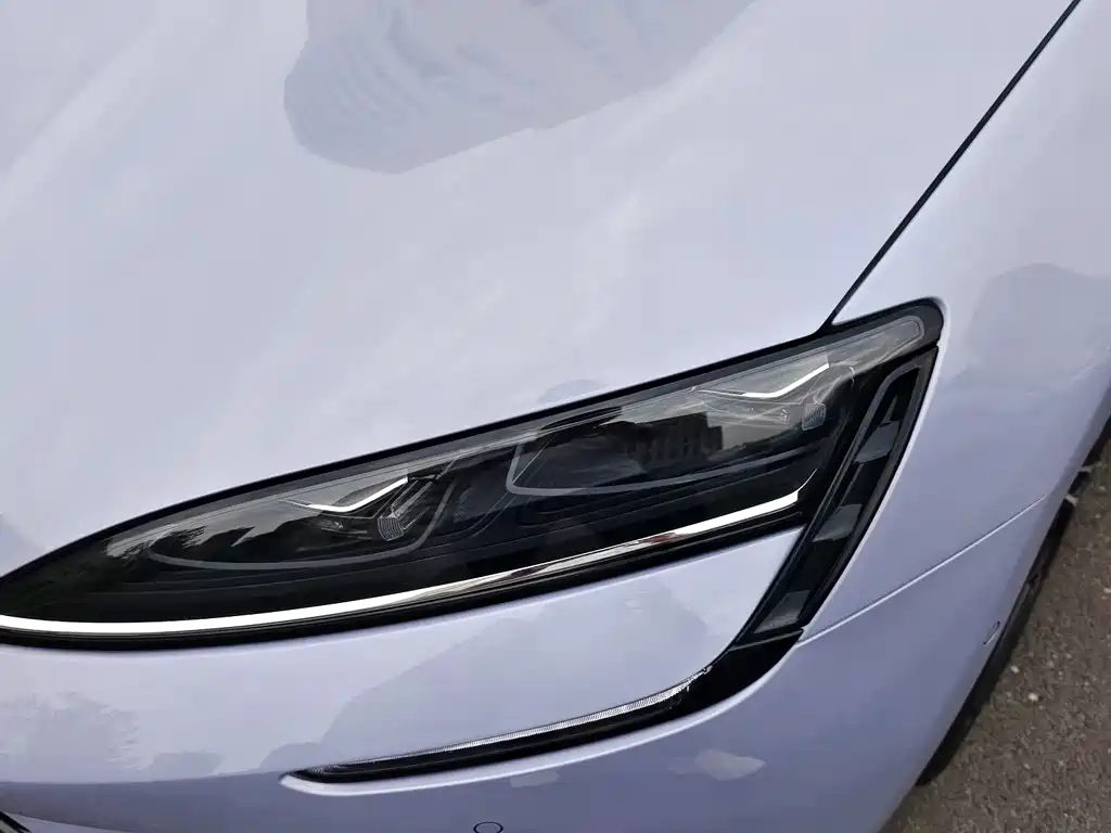 BYD Seal — фото 17