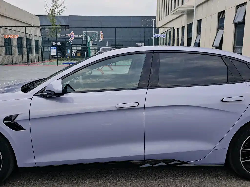 BYD Seal — фото 19