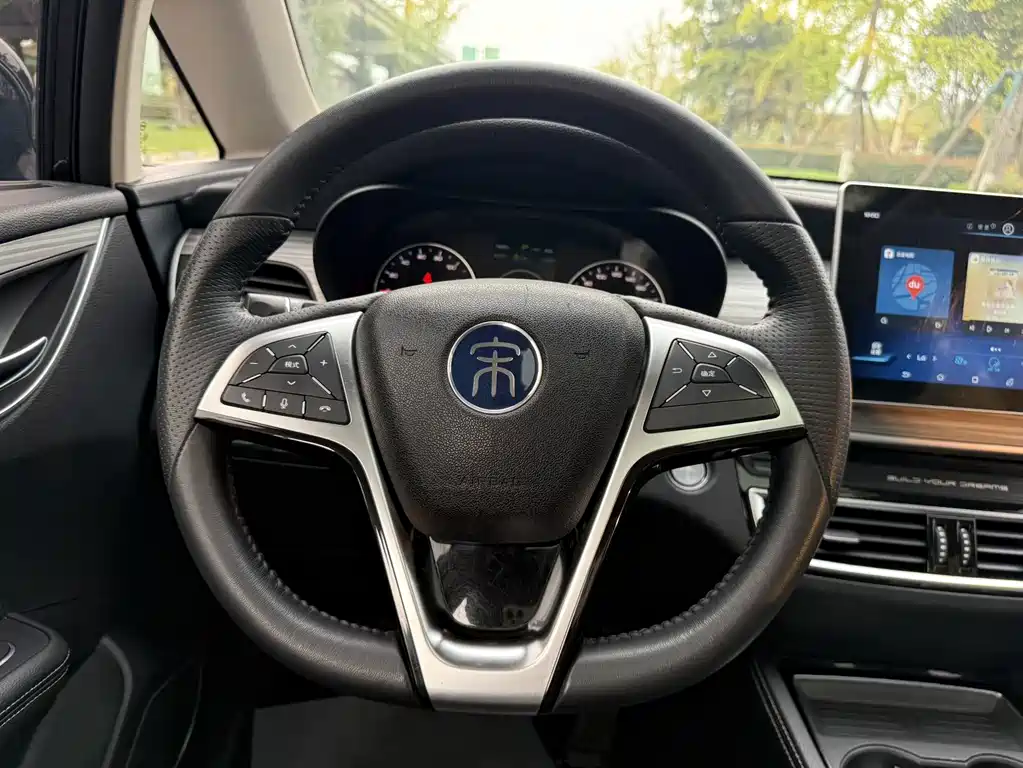 BYD MAX New Energy — фото 11