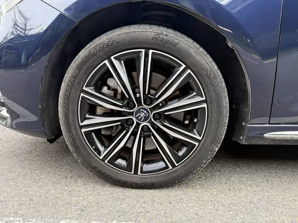 BYD MAX New Energy — фото 14