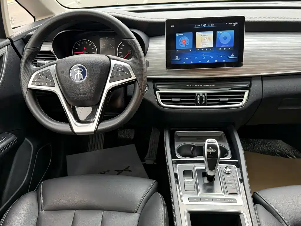BYD MAX New Energy — фото 10