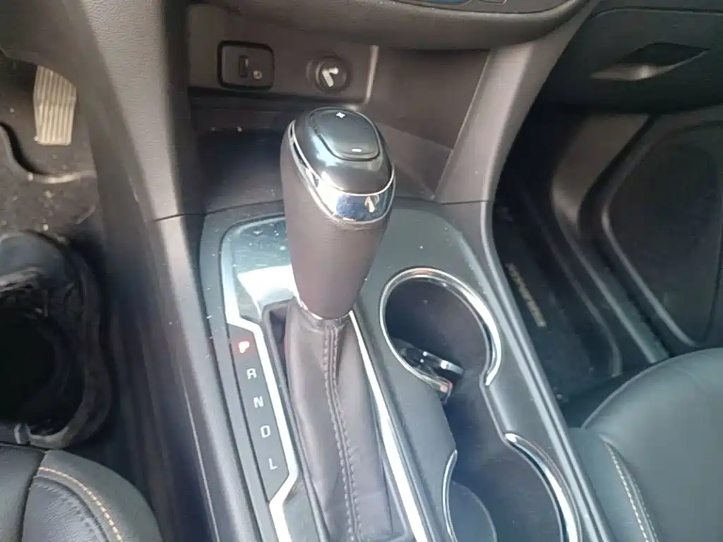 Chevrolet Equinox — фото 13