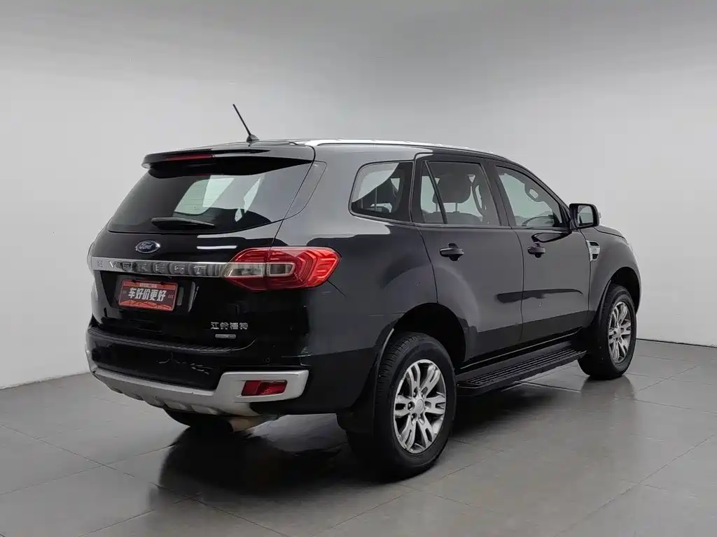 Ford Everest — фото 2
