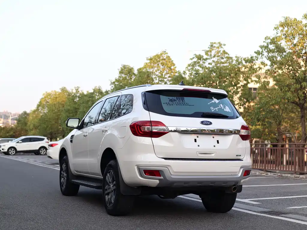 Ford Everest — фото 5