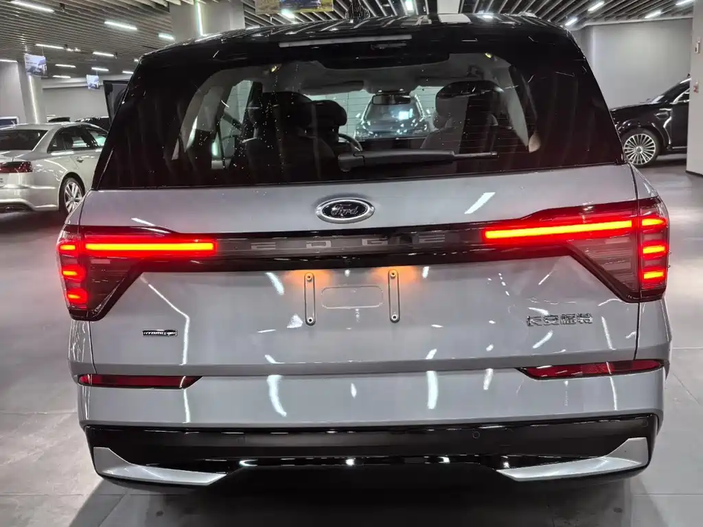 Ford Edge — фото 4