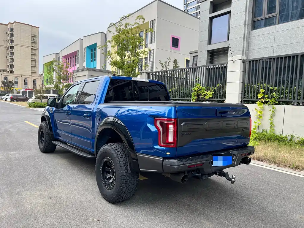Ford F-150 Raptor — фото 9