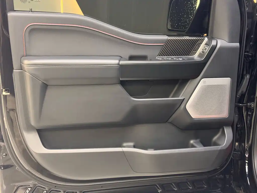 Ford F-150 Raptor — фото 13