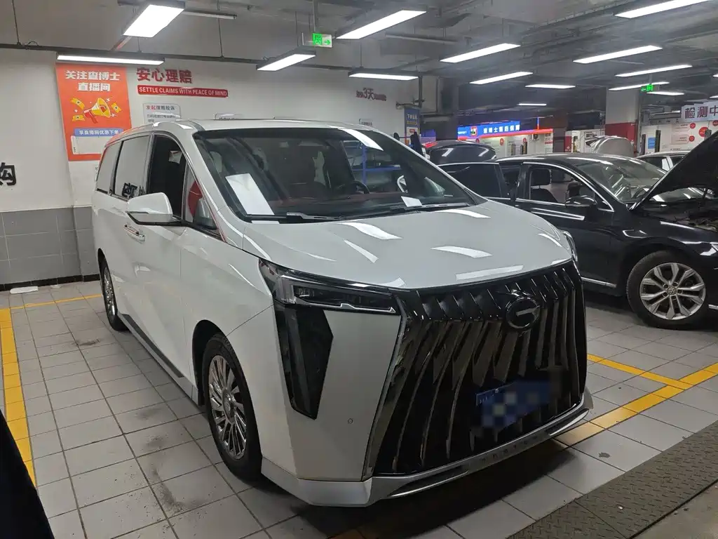 GAC Motor Trumpchi M8 — фото 1
