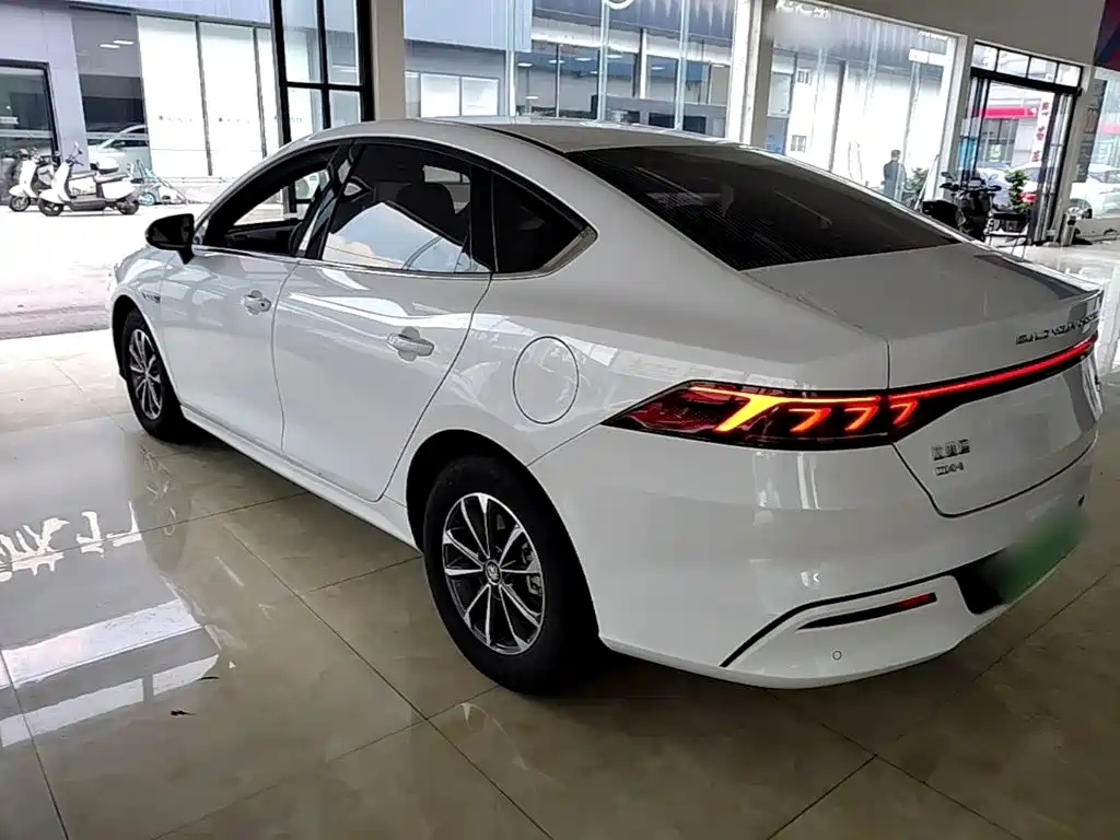 BYD Qin PLUS — фото 5