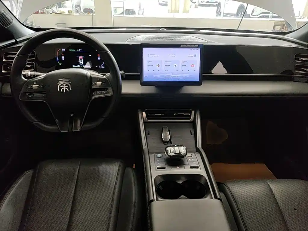 BYD Qin L — фото 10