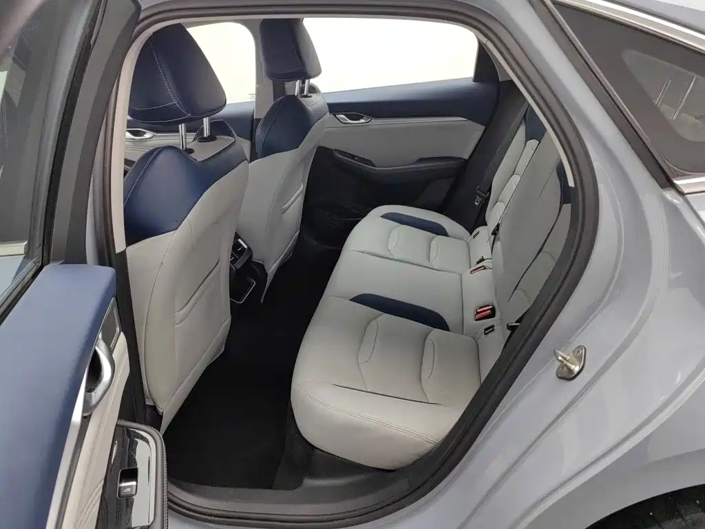 Geely Preface — фото 15