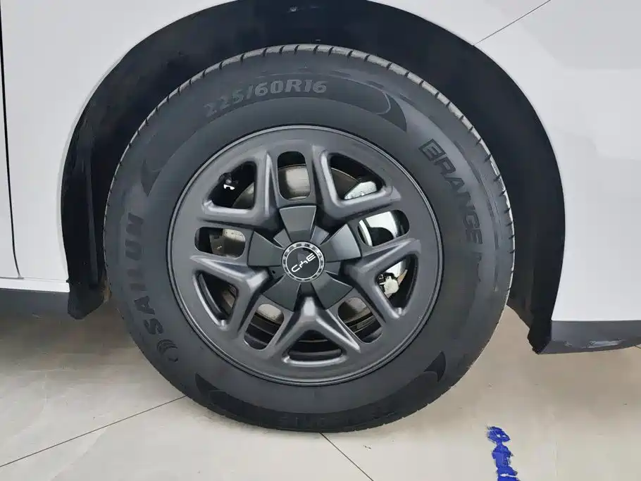 BYD Seal 05 DM-i — фото 6