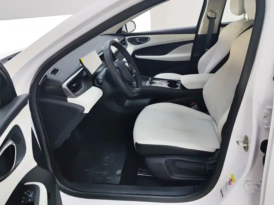 BYD Seal 05 DM-i — фото 9