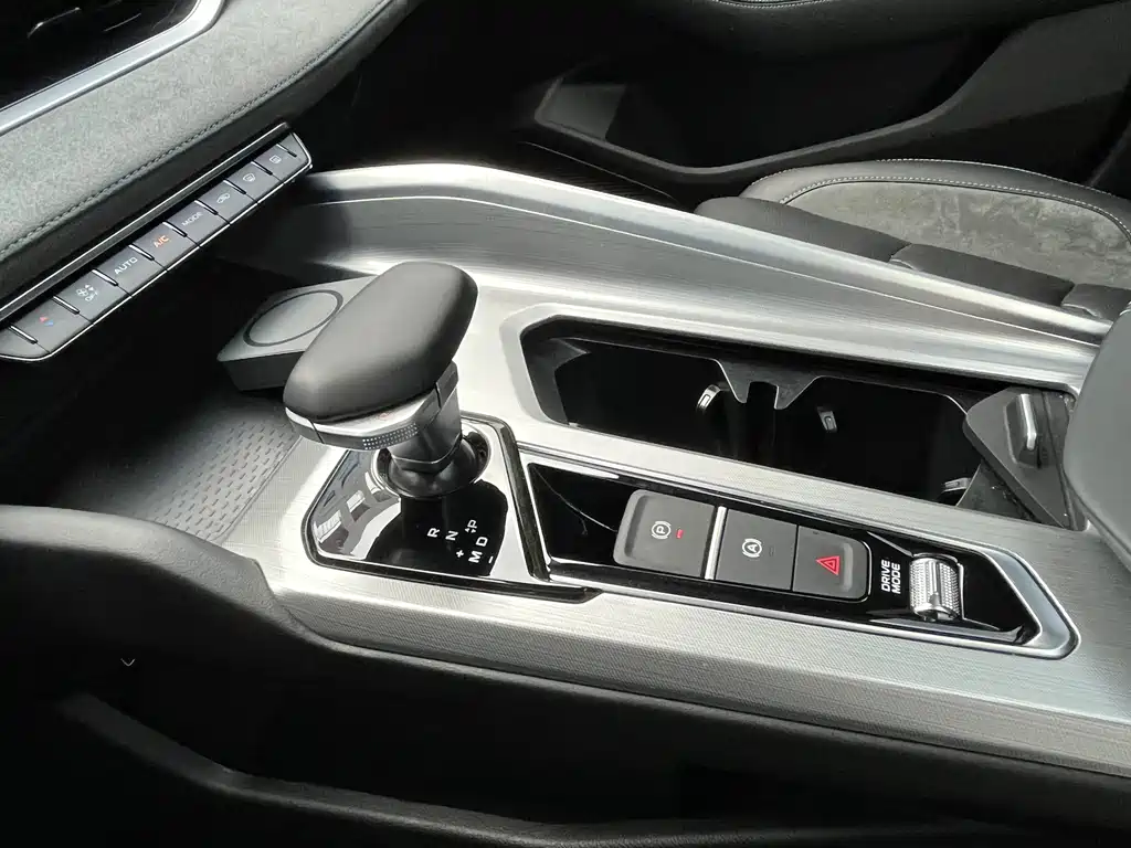Geely Preface — фото 14
