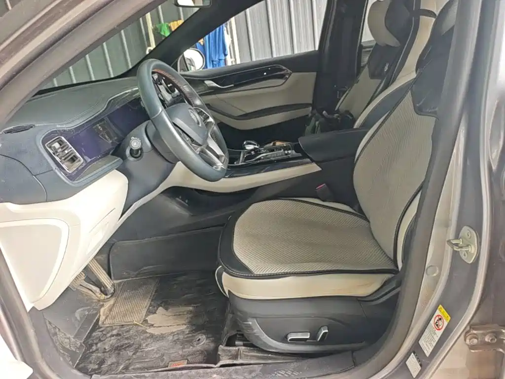 BYD Qin PLUS — фото 15