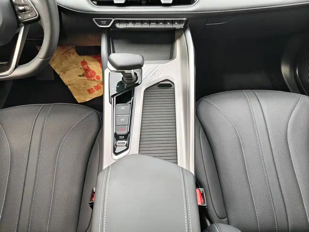 Geely Preface — фото 10