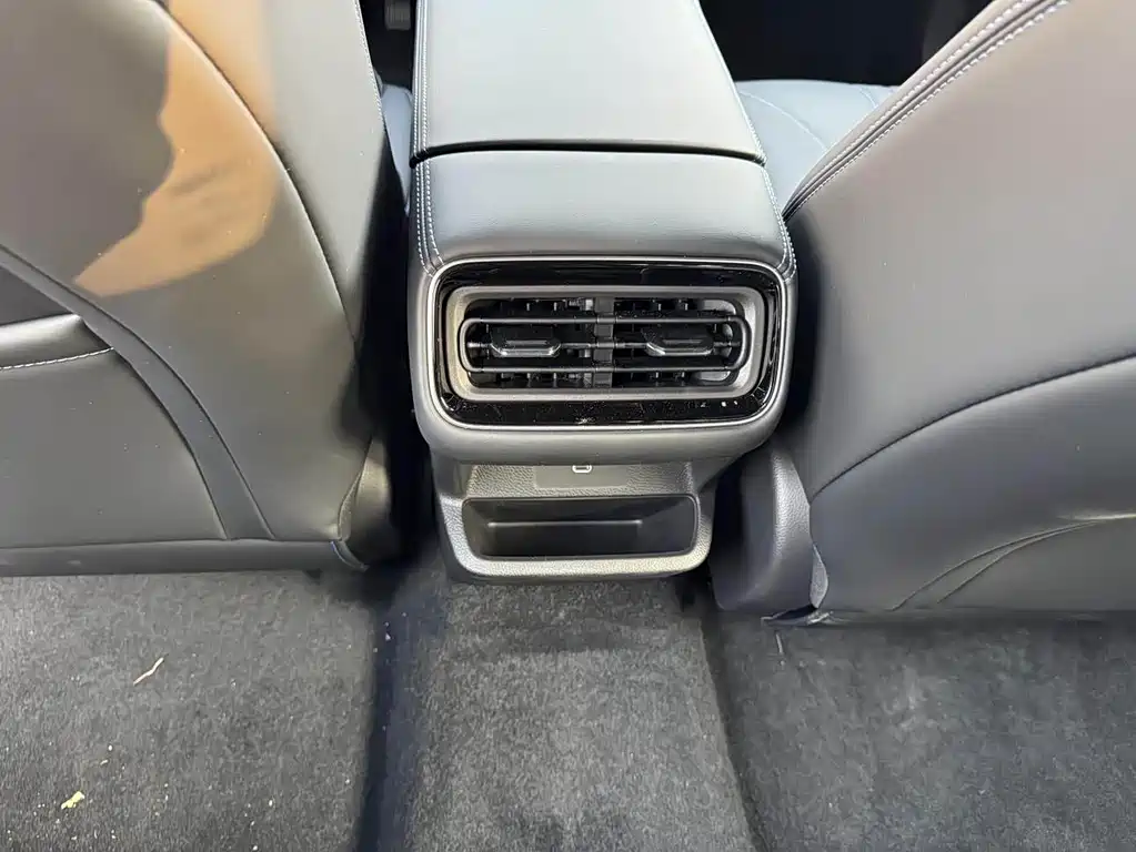 Geely Preface — фото 10